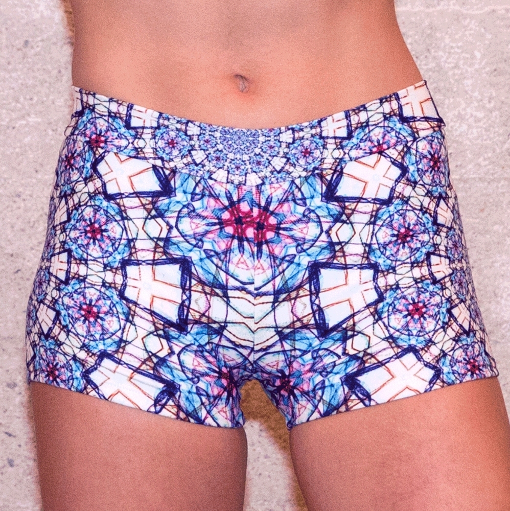 Wolven Threads Mandala shorts